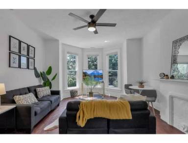 Main picture of 82 Price Ave