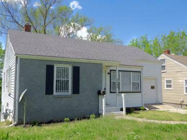 Main picture of 5346 Cleveland Ave