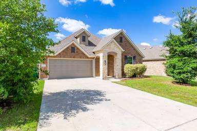 Main picture of 820 Vintage Way