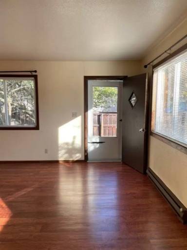 Main picture of 420 9th Ave W