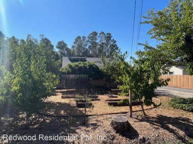 Main picture of 866 Yuba Dr