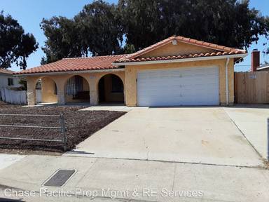 Main picture of 136 Royal Oak Dr