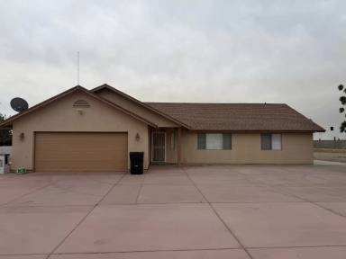 Main picture of 19435 W Melvin St