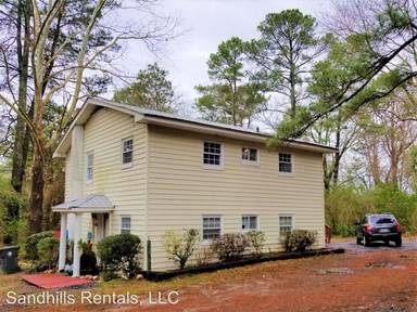 Main picture of 717 E Main St
