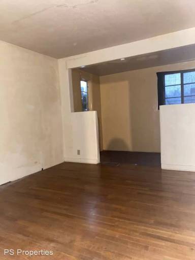 Main picture of 800 Indiana St SE