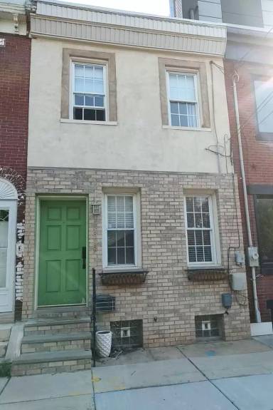 Main picture of 2309 E Boston St