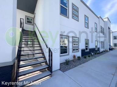 Main picture of 1700 New Orleans Cir