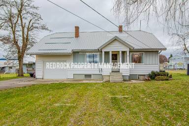 Main picture of 23515 E Wellesley Ave