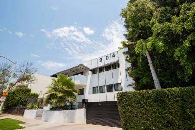 Main picture of 904 N Sierra Bonita Ave