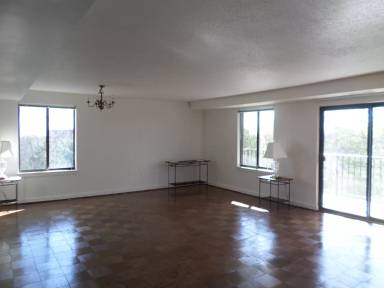 Main picture of Sutton Place Condo