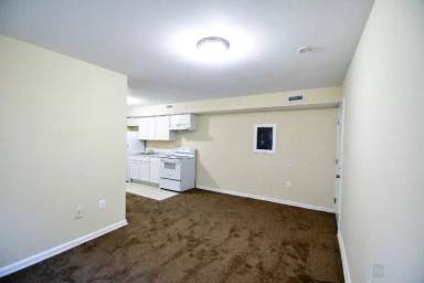 Main picture of 945 Division Ave NE