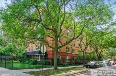 Main picture of 4920 N Marine Dr