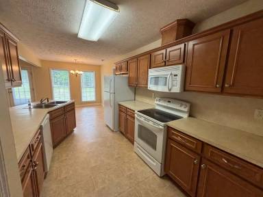 Main picture of 119 Lee Road 2111