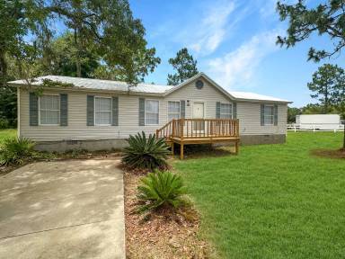Main picture of 242 E Shellcracker Rd