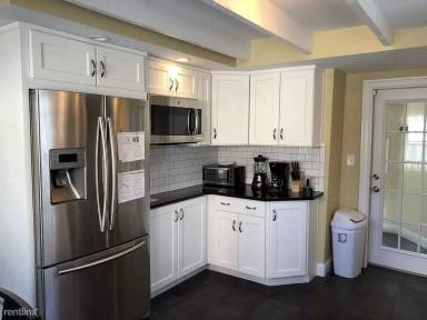 Main picture of 18 Bristol St
