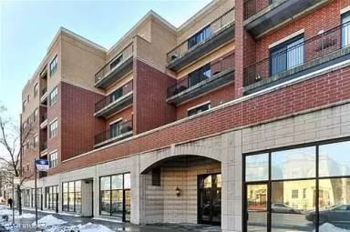 Main picture of 3125 W Fullerton Ave