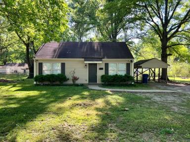 Main picture of 7754 Commodore Rd