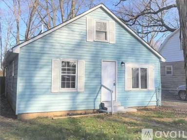 Main picture of 2419 S Lyons Ave