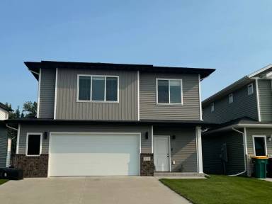 Main picture of 972 27th Ave W