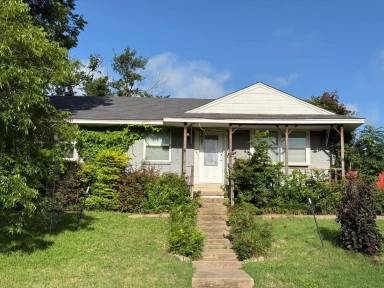 Main picture of 3525 Cripple Creek Dr