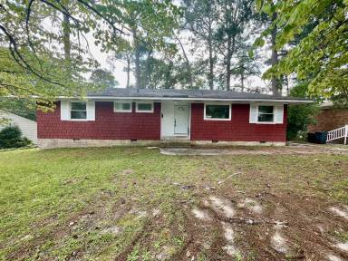 Main picture of 1805 Catawba St