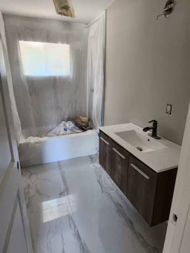 Main picture of 390 W Lake Ave NW