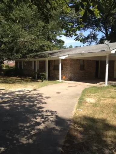 Main picture of 4203 Lake Shore Dr