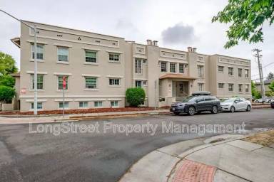 Main picture of 205 NW Kings Blvd