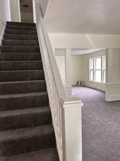Main picture of 121 S Ash St