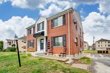 Main picture of 544 Forrer Blvd