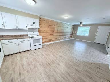 Main picture of 33 County Road 1057