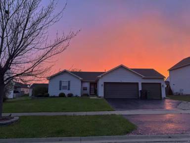 Main picture of 1908 Daybreak Ln