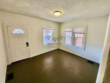 Main picture of 6048 E Washington St