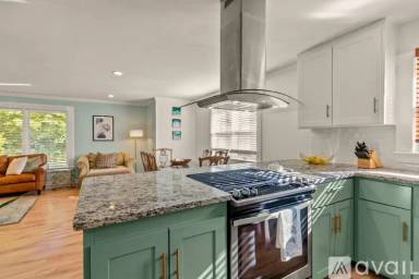 Main picture of 2 Shannon Dr