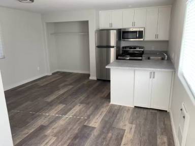 Main picture of 1139 S G St