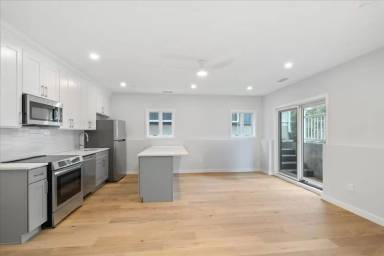 Main picture of 46 Hudson St