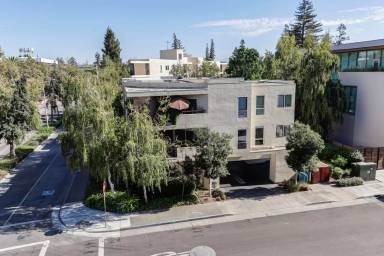 Main picture of 2504 Birch St