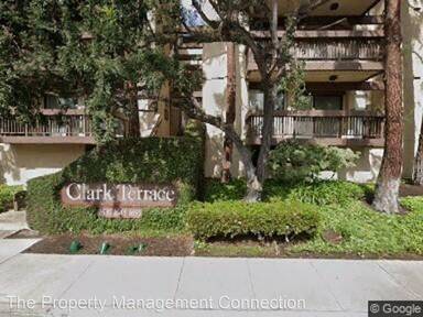 Main picture of 1655 Clark Ave