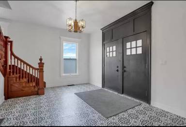 Main picture of 365 Hudson Ave