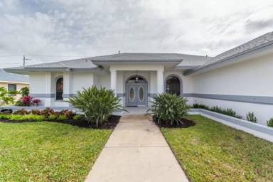 Main picture of 2493 Kings Lake Blvd