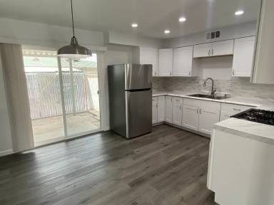 Main picture of 1302 North 48th Place - 3