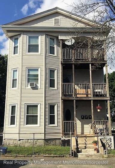 Main picture of 7 Derby St