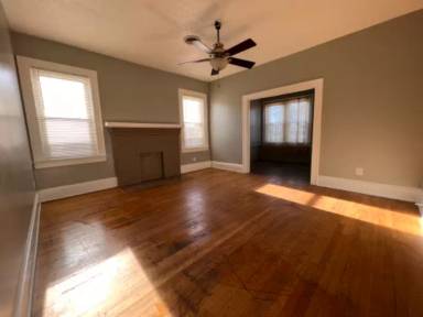 Main picture of 405 Moore St