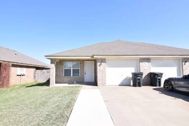 Main picture of 2700 Seabiscuit Dr