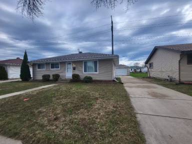 Main picture of 6474 N 68th St