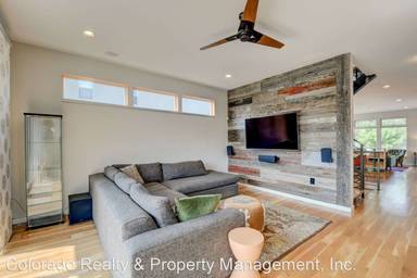 Main picture of 3794 N Williams St