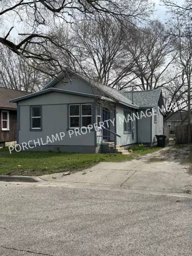 Main picture of 1952 Kinsey St