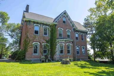 Main picture of 991 Leon Rd