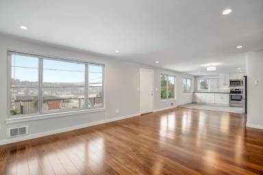 Main picture of Queen Anne Triplex