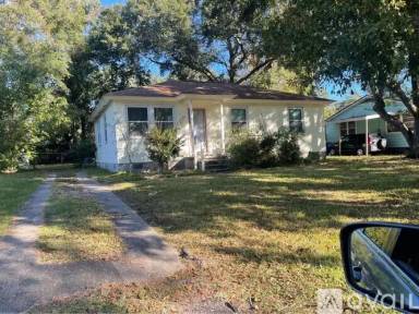 Main picture of 1610 Larry St